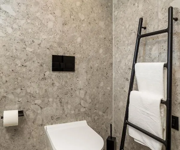 Maiora Luxury Island סאלי