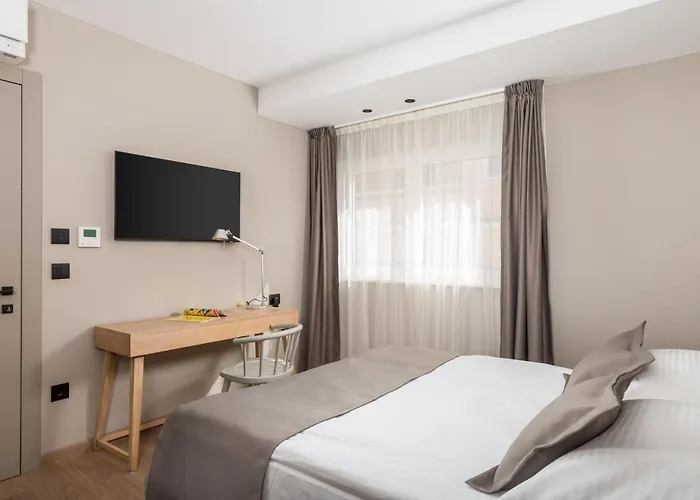 Maiora Luxury Island סאלי