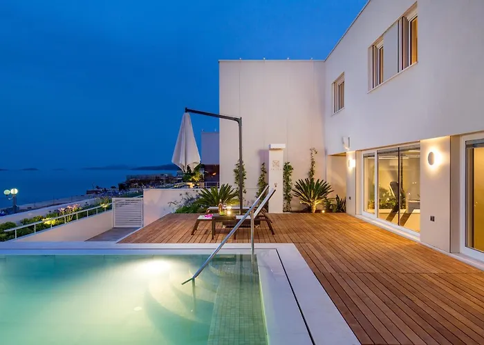 Maiora Luxury Island * سالي