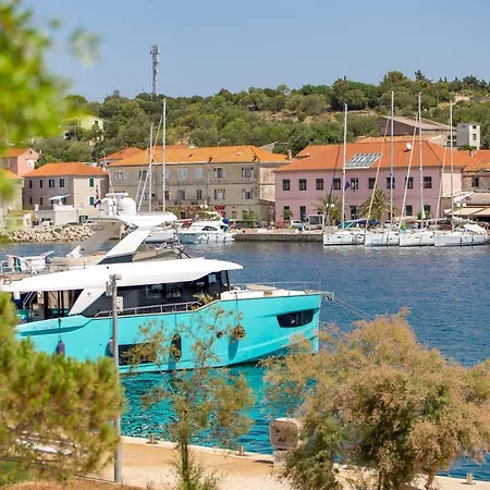 Maiora Luxury Island * Sali