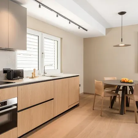 Maiora Luxury Island סאלי