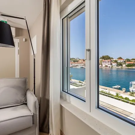 Maiora Luxury Island