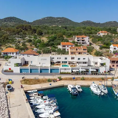 Maiora Luxury Island Lägenhet *