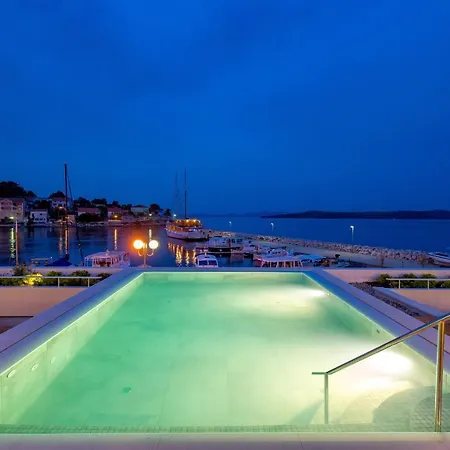 Maiora Luxury Island * Sali