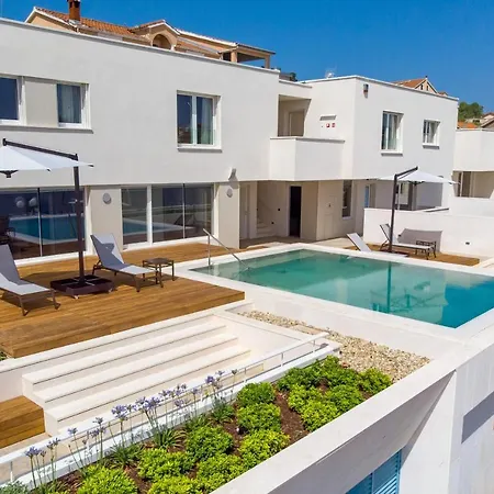 Maiora Luxury Island * Sali